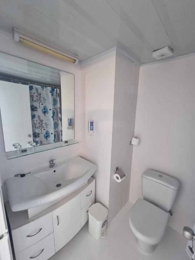 Nereus Hotel パ フォス エクステリア 写真